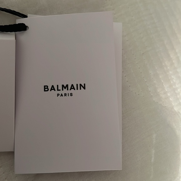 Balmain - Picture 4 of 4
